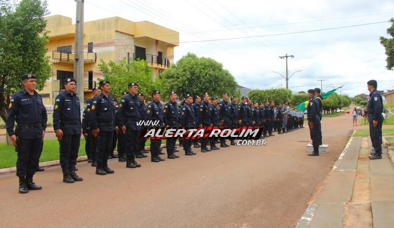 Polícia Militar do 10º Batalhão realiza solenidade em comemoração ao Dia da Bandeira Nacional